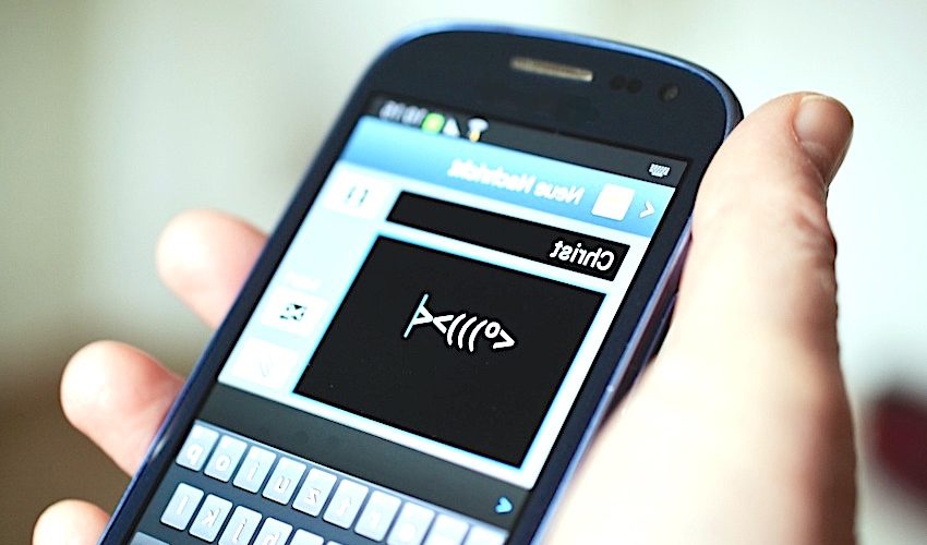 CELLULLARI E SMARTPHONE SÌ O NO A SCUOLA?