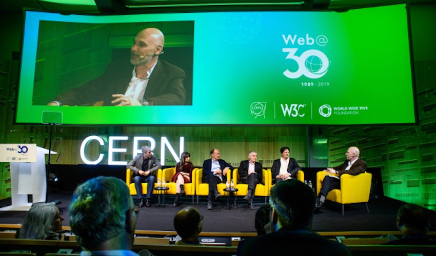 Festeggiati i primi 30 anni di web