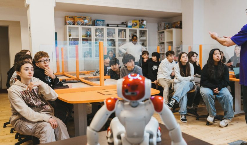 Una mattinata tra i robot: il foto reportage dal nostro progetto Robot@school senior